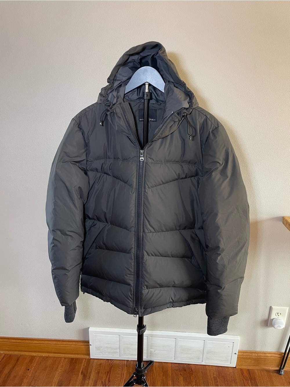 Banana Republic Men's Dark Charcoal Green Hooded Puffer Coat